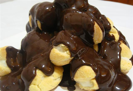 Profiterol Hazırlanışı Tarifi ve Malzemeleri